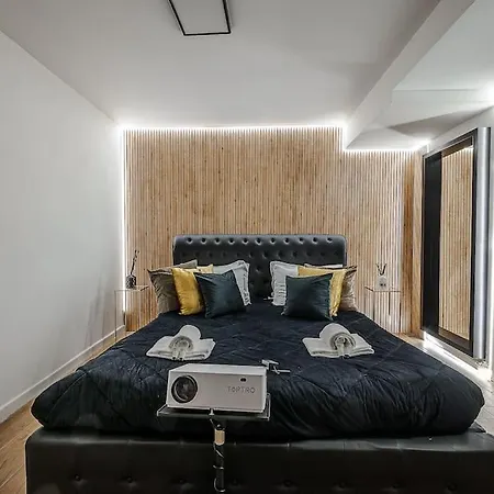 ヴィラ Duomo - Jacuzzi E Terrazzo - Cinema - Free Parking - Gym