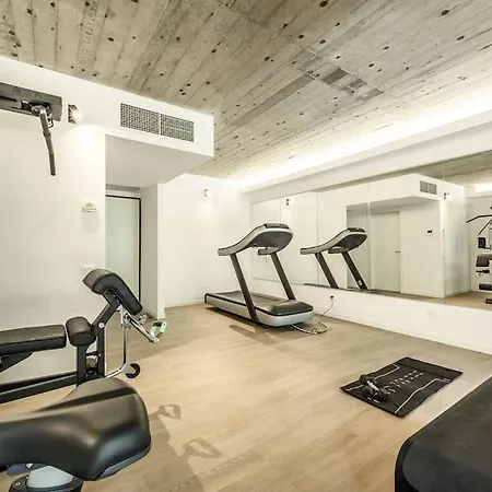 ヴィラ Duomo - Jacuzzi E Terrazzo - Cinema - Free Parking - Gym ミラノ