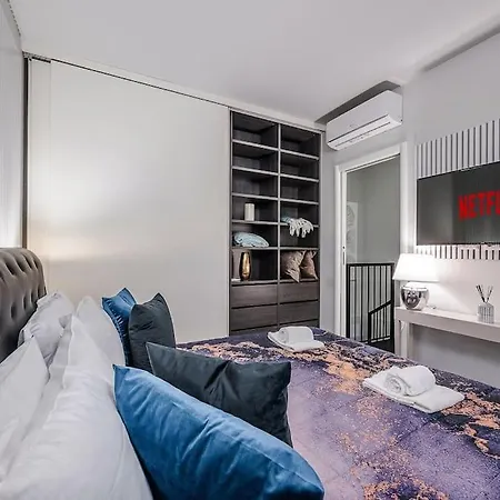 ヴィラ Duomo - Jacuzzi E Terrazzo - Cinema - Free Parking - Gym