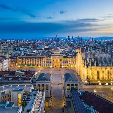 ヴィラ Duomo - Jacuzzi E Terrazzo - Cinema - Free Parking - Gym *