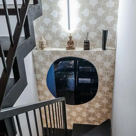 Βίλα Duomo - Jacuzzi E Terrazzo - Cinema - Free Parking - Gym *