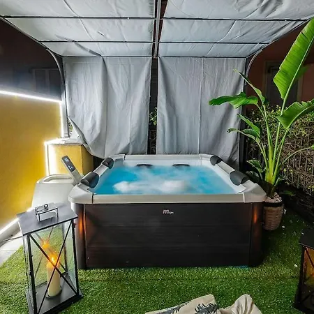 Duomo - Jacuzzi E Terrazzo - Cinema - Free Parking - Gym * ミラノ