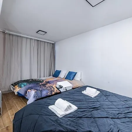 Βίλα Duomo - Jacuzzi E Terrazzo - Cinema - Free Parking - Gym