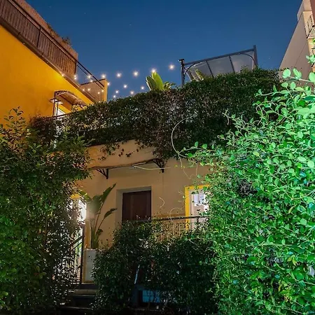 Duomo - Jacuzzi E Terrazzo - Cinema - Free Parking - Gym ヴィラ