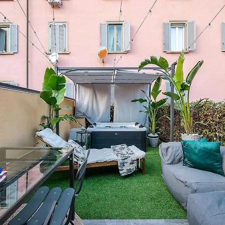Duomo - Jacuzzi E Terrazzo - Cinema - Free Parking - Gym ヴィラ *