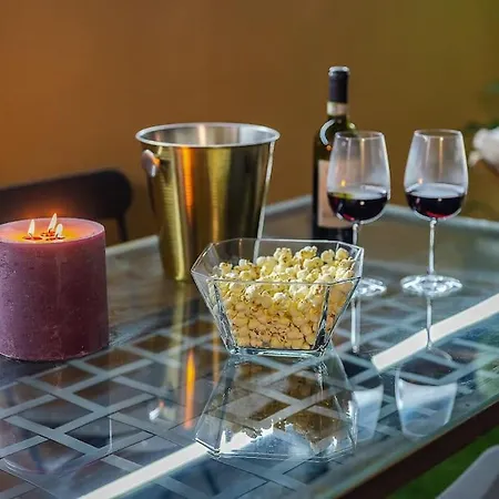 Duomo - Jacuzzi E Terrazzo - Cinema - Free Parking - Gym Milano